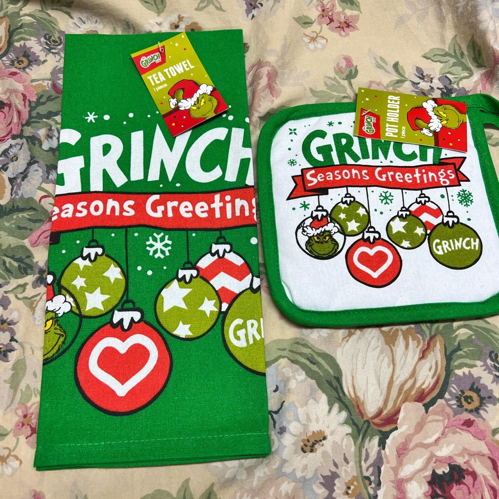 Grinch tea towel & pot holder